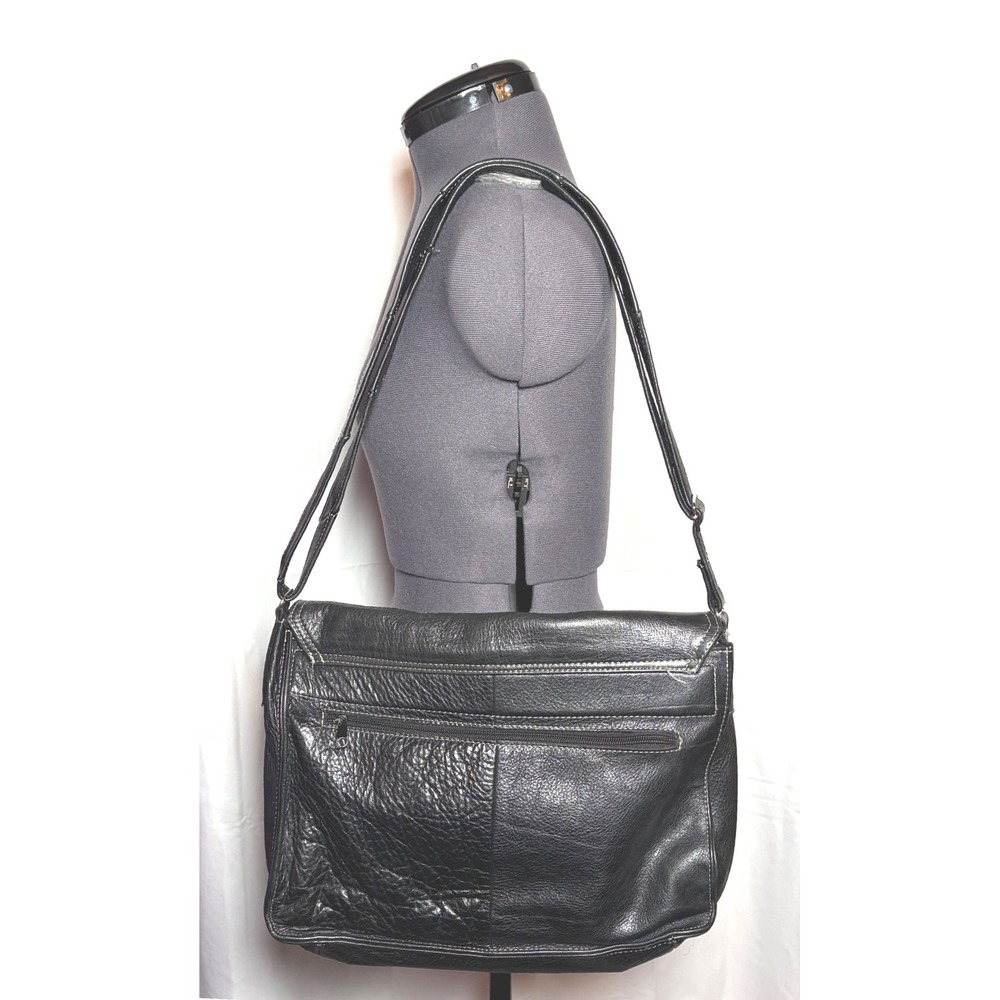 Vtg 90s Black Genuine Leather Messenger Bag Crossbody Satchel Laptop Bag DAMAGED